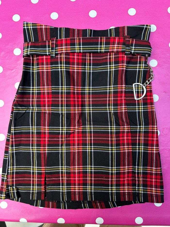 Mini jupe écossaise avec ceinture et médaillons taille xxs - rouge et noir neuf en viscose