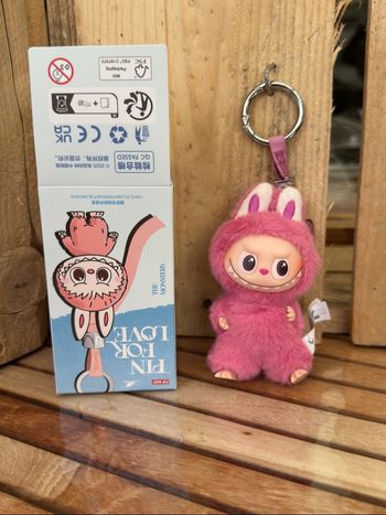 Pin for love lettre Q Labubu Popmart