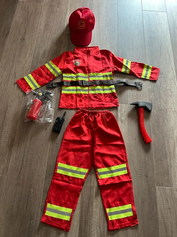 Déguisement de pompier avec accessoires 110 cm