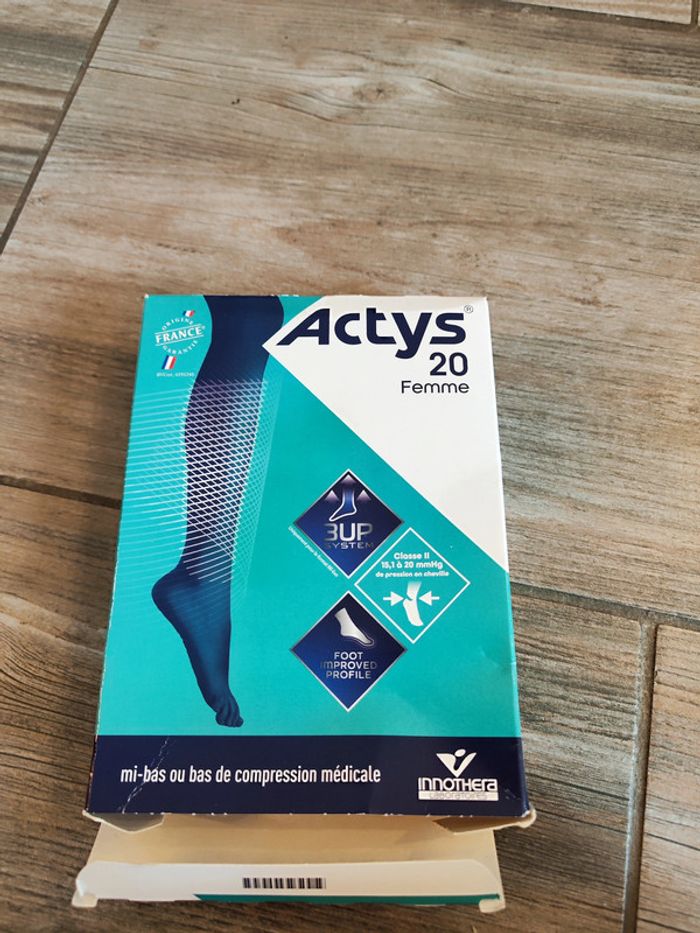 Bas de contention Actys 20 autofix femme Taille 3 court beige clair