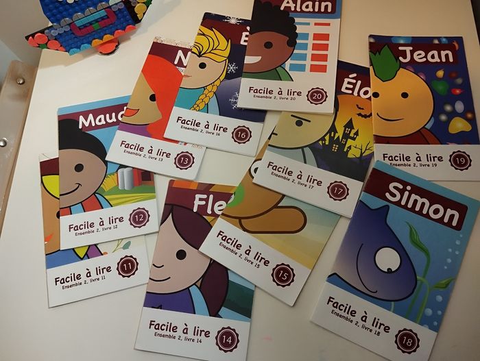 Livre collection livre facile à lire