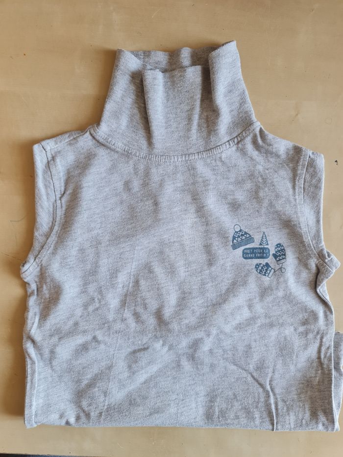 Lot haut 5ans - photo numéro 3