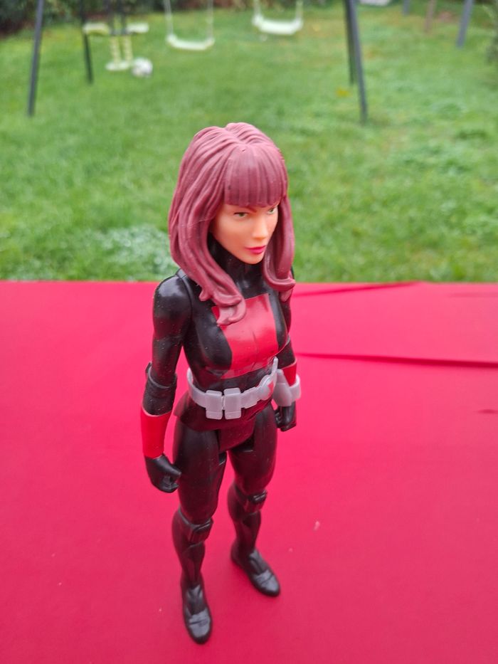 Figurine marvel 30 cm black widow - photo numéro 5