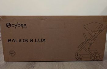 Cyber  poussette Balios S Lux noir  + nacelle S Lux noir  neuf jamais servi