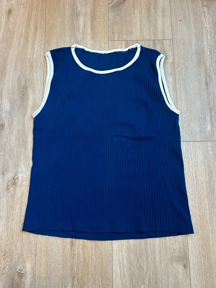 T-shirt bleu