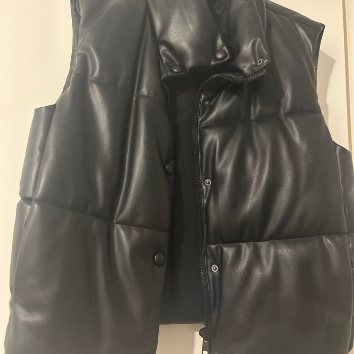Doudoune noir en cuir  sans manche en S Zara - photo numéro 3