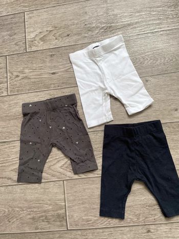 Lot 3 legging Kiabi 1 mois