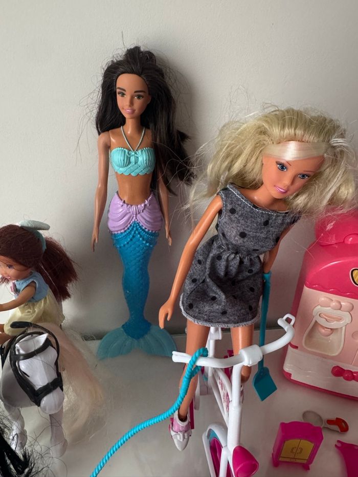🪀 Lot Barbie - véhicules - animaux - sirène - petite cuisine- bon état très bon état - photo numéro 5