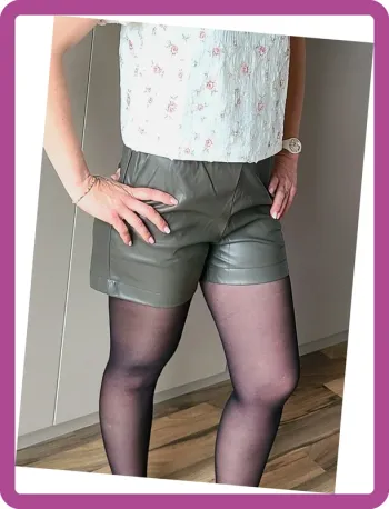 Short Kaki en simili cuir Taille S (36/38), NEUF avec étiquette