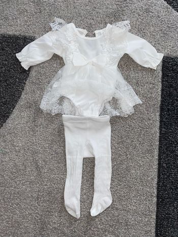 Ensemble bébé blanc élégant 0-3 mois – comme neuf 