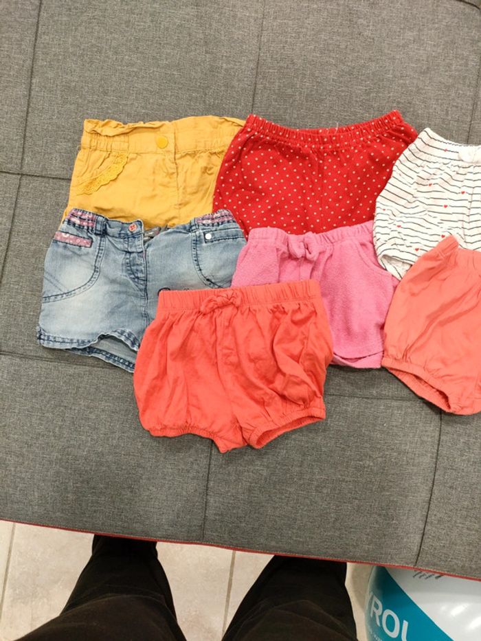 Lot shorts 18 mois