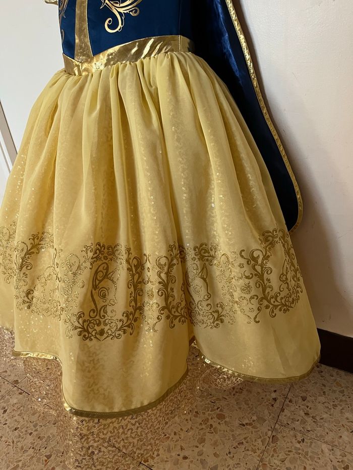 Déguisement deluxe blanche neige Disney Disneyland 5 6 ans - photo numéro 3