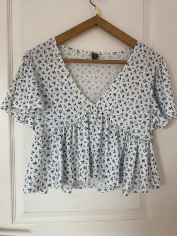 Top peplum