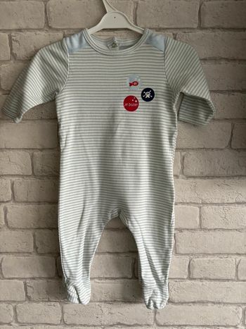 Pyjama vertbaudet taille 6 mois