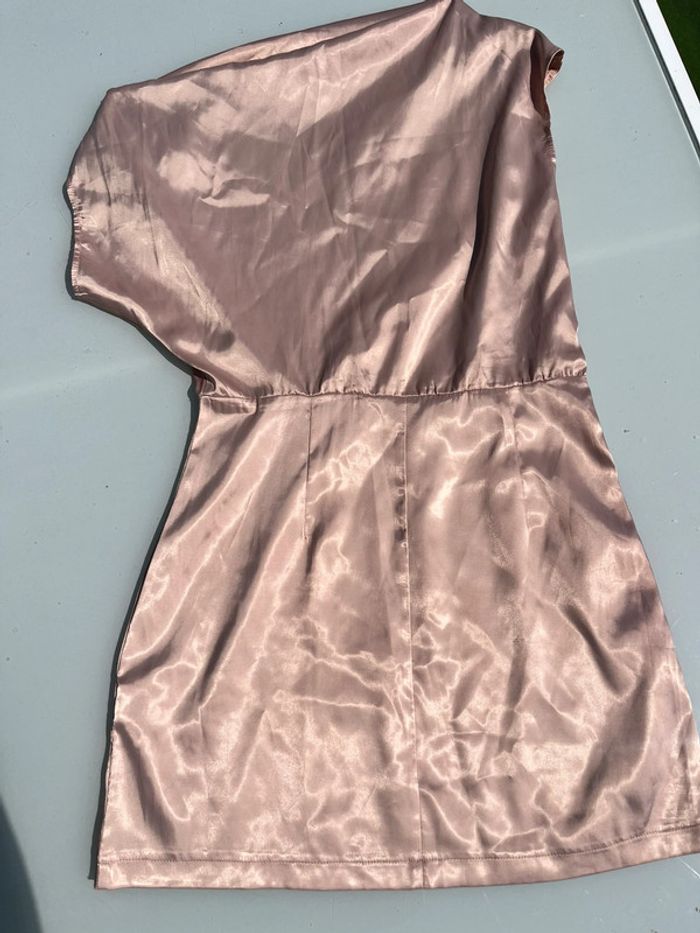 Robe de fête satin - photo numéro 3