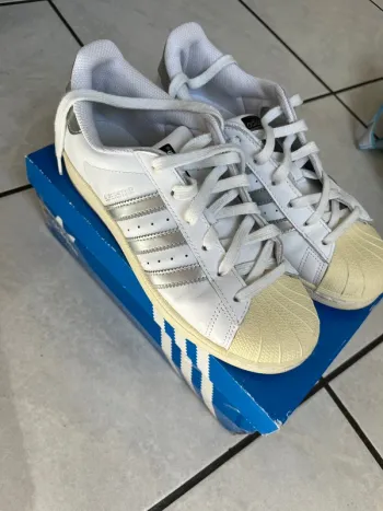 Adidas superstar