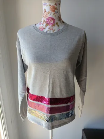 Sweat à sequins