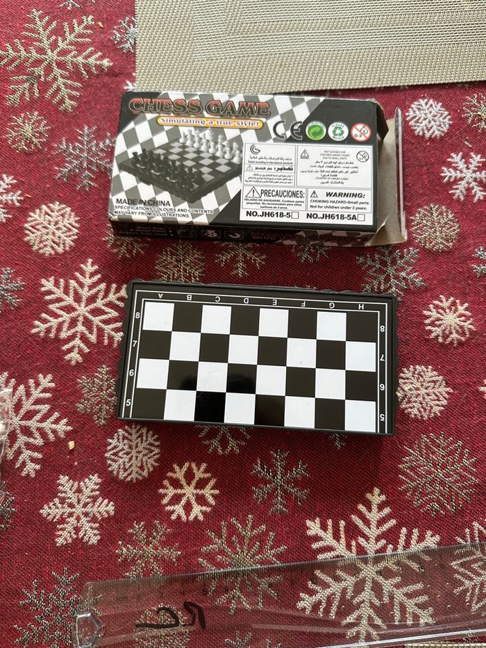 Jeu d’échecs magnétique de poche — Neuf - photo numéro 6