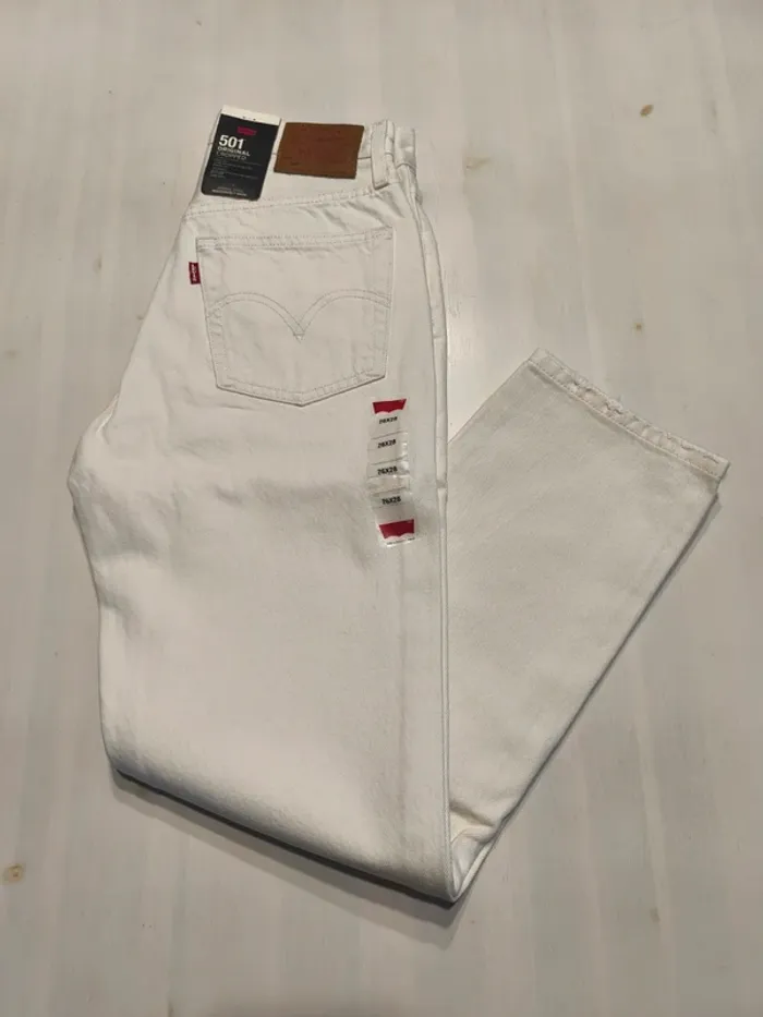 Jeans Levi's 501 Cropped 26x28 neuf