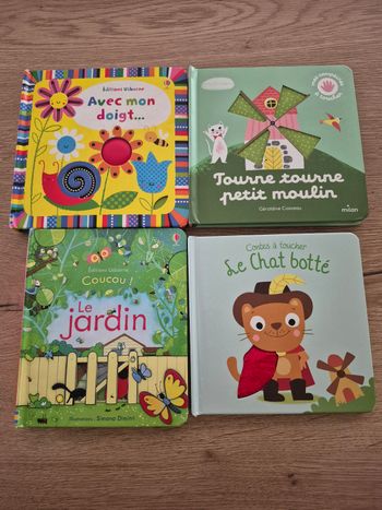 Lot de 4 livres bébé 