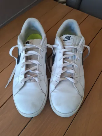 Baskets Nike blanches