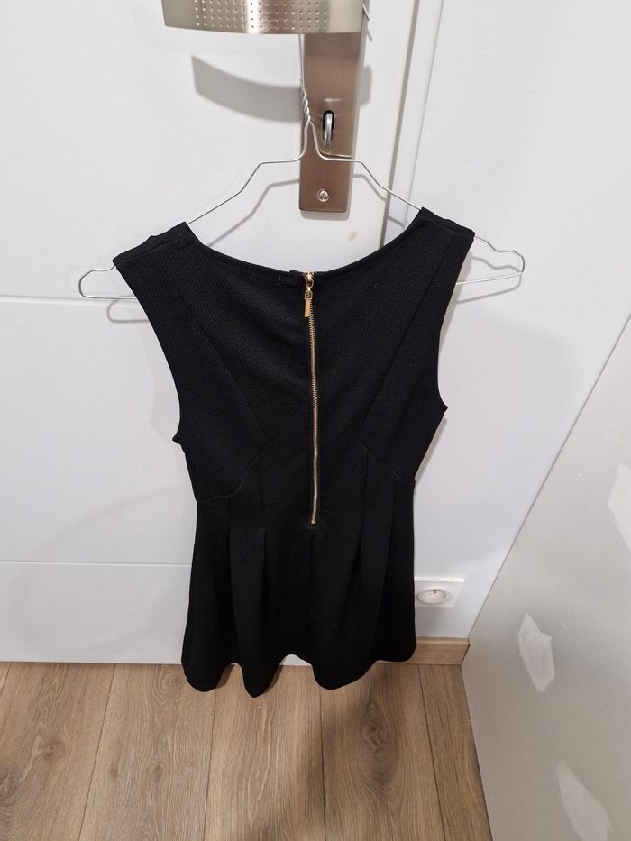 Robe noire - photo numéro 2