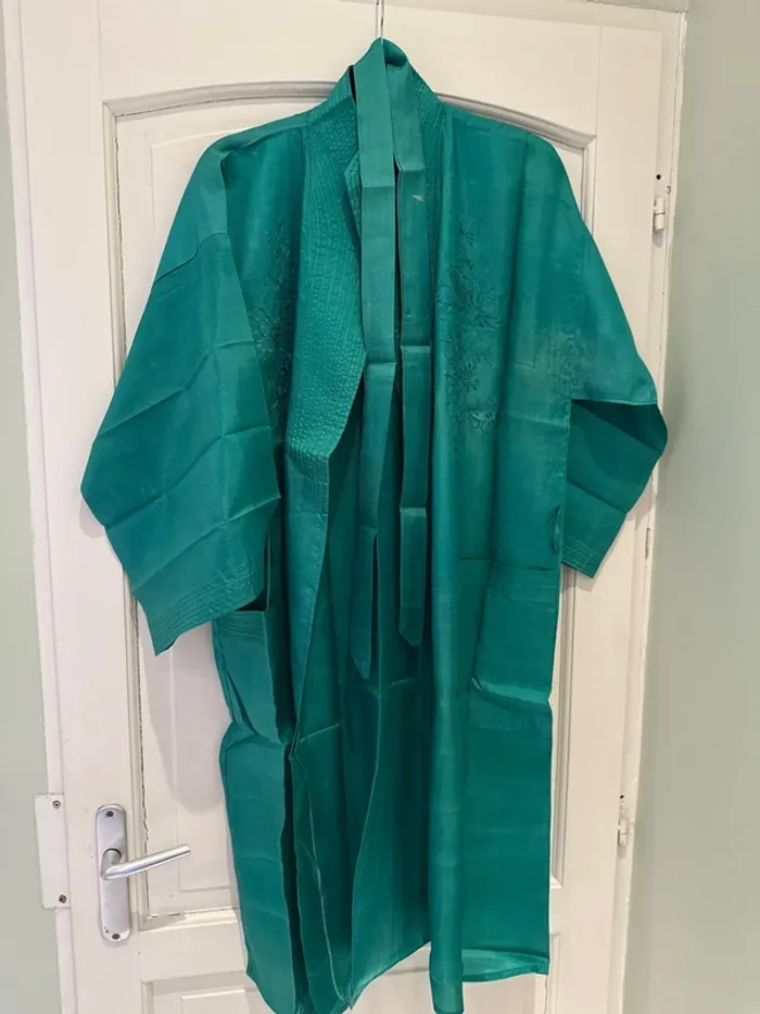 Kimono vert foncé soie Vietnam