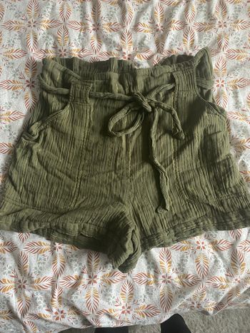 Short fluide kaki et or 