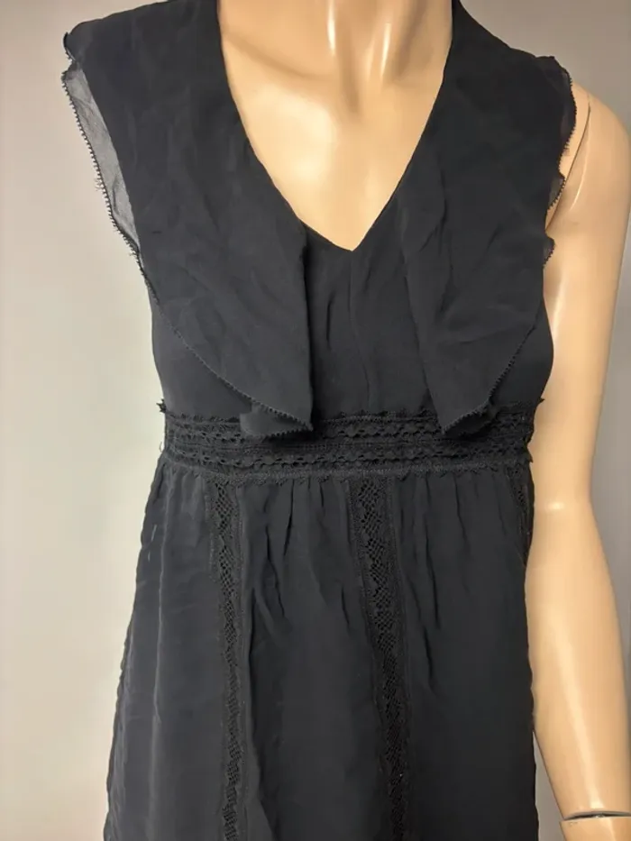 Robe Sezane Neuve avec Étiquette - Taille 36 - Soie Noire - photo numéro 3
