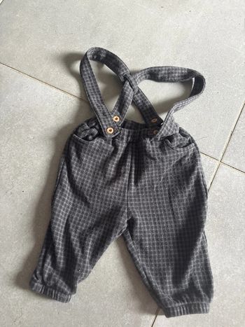 Pantalon à bretelles à carreaux