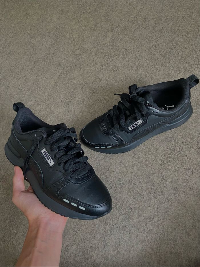 Puma Shuffle Leather noires taille 40 – comme neuves
