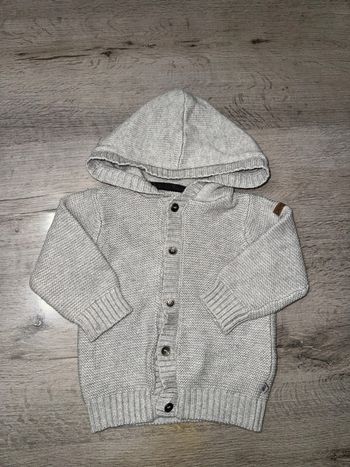 Gilet obaibi 12 mois neuf