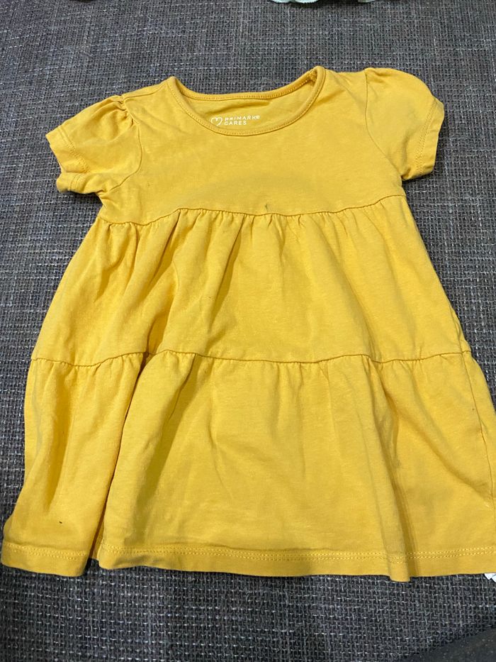 Robe jaune