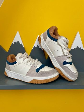 Baskets garçon blanc bleu et beige à scratch Tape à l’œil taille 30