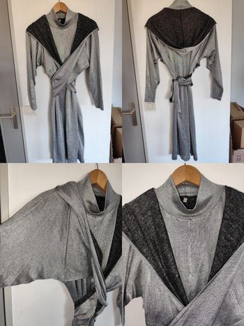 Robe argentée acier modele cache coeur à capuche taille 1