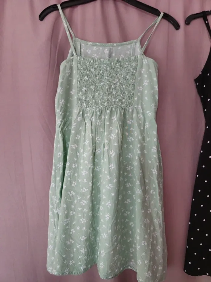Lot 3 robes primark 8-9ans - photo numéro 3