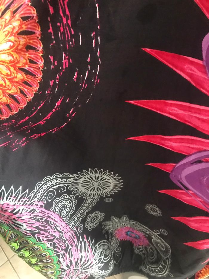 Robe noire sans manches  à fleurs - photo numéro 2
