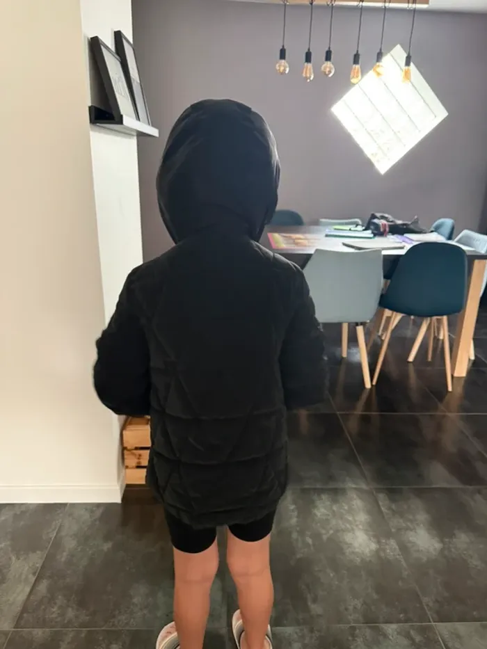 Doudoune noire Zara fille 9 ans - photo numéro 3