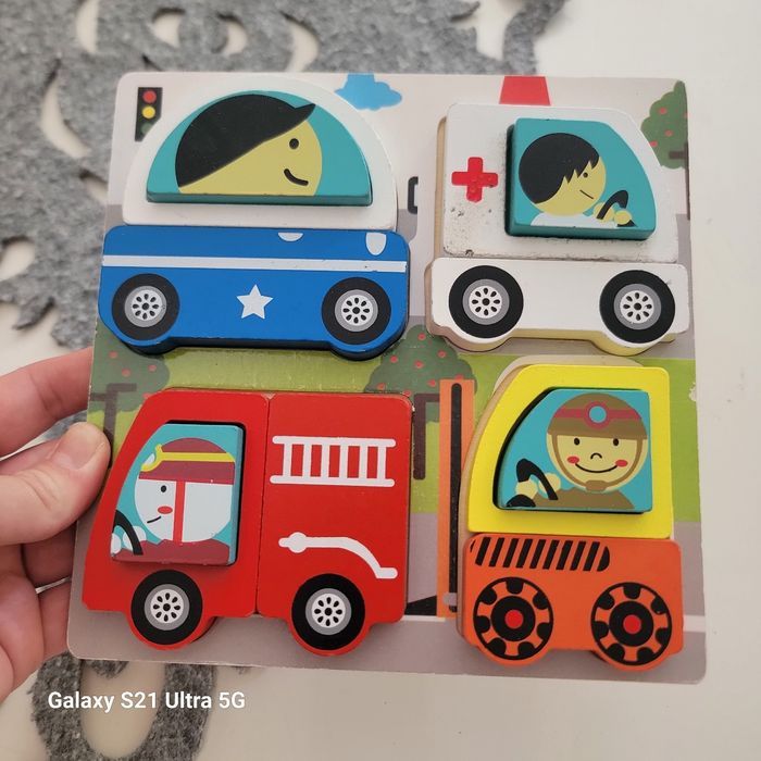 Puzzle en bois voiture
