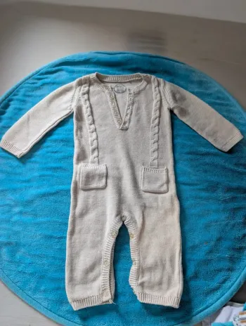 Combinaison bébé en maille 6 mois tape à l'oeil