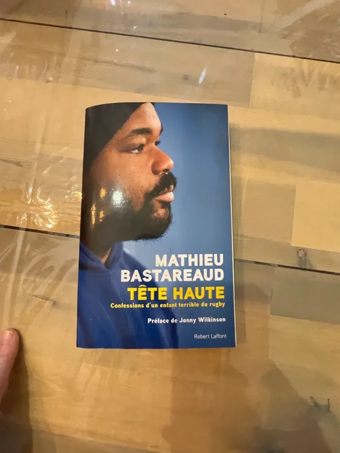 Tête haute