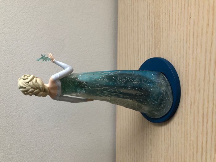 Statuette Disney (Elsa) - photo numéro 2