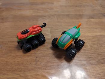 Lot 90 de 2 petites voitures attack Monster Hotwheels