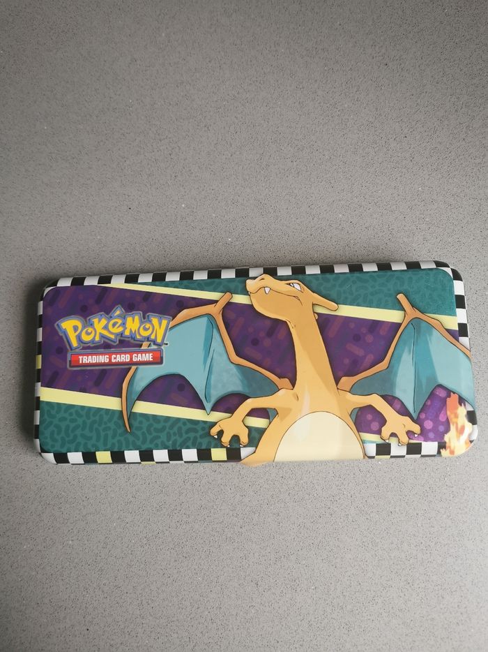 Boîte métallique Pokémon