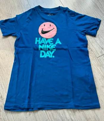 T shirt Nike bleu 13ans