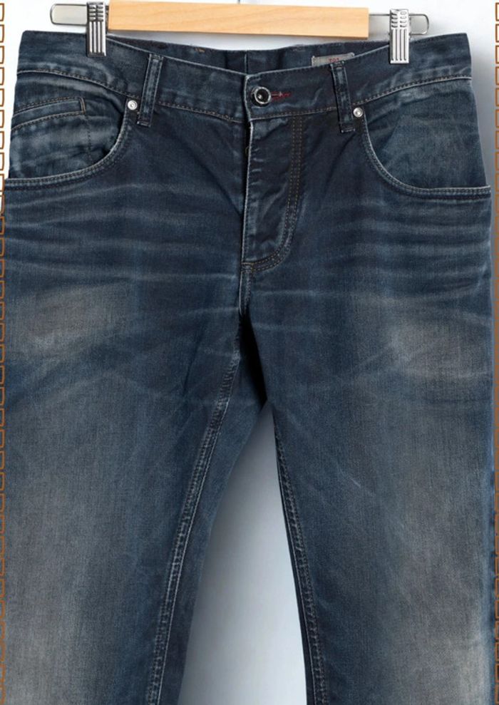 Jean bleu délavée Emporio Armani Taille 38 - photo numéro 3