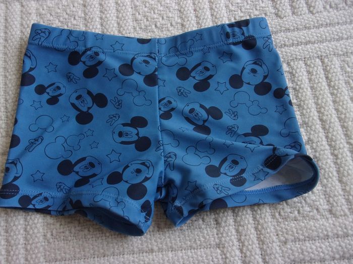maillot de bain Mickey taille 4/5 ans