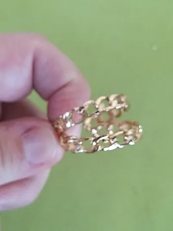 Boucle d'oreille dorée créole