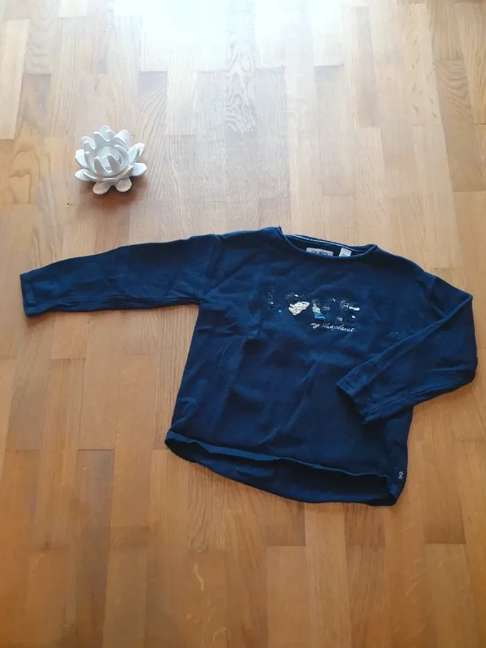 Pull bleu