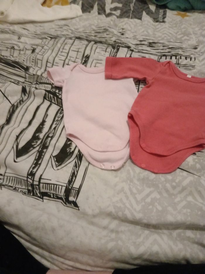 Bodies 3 mois - photo numéro 2